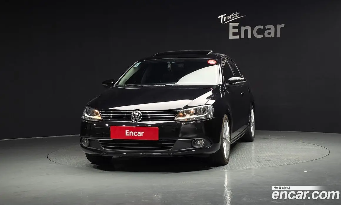 Volkswagen Jetta 2012 2.0 автомат (гидро), фото 3