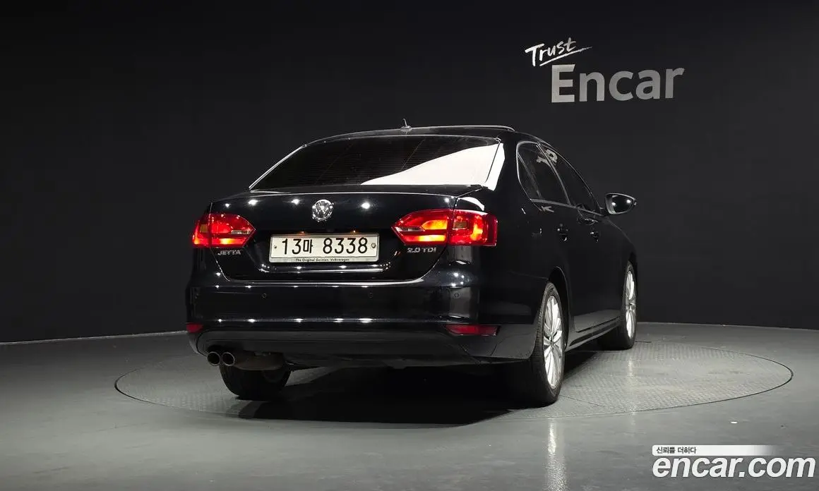 Volkswagen Jetta 2012 2.0 автомат (гидро), фото 4