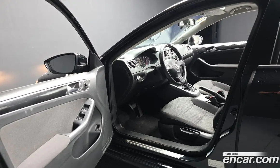 Volkswagen Jetta 2012 2.0 автомат (гидро), фото 10