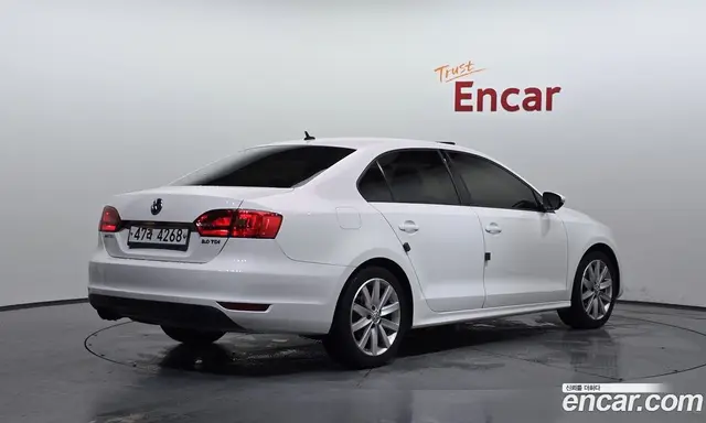 Volkswagen Jetta 2012 2.0 автомат (гидро), миниатюра 2