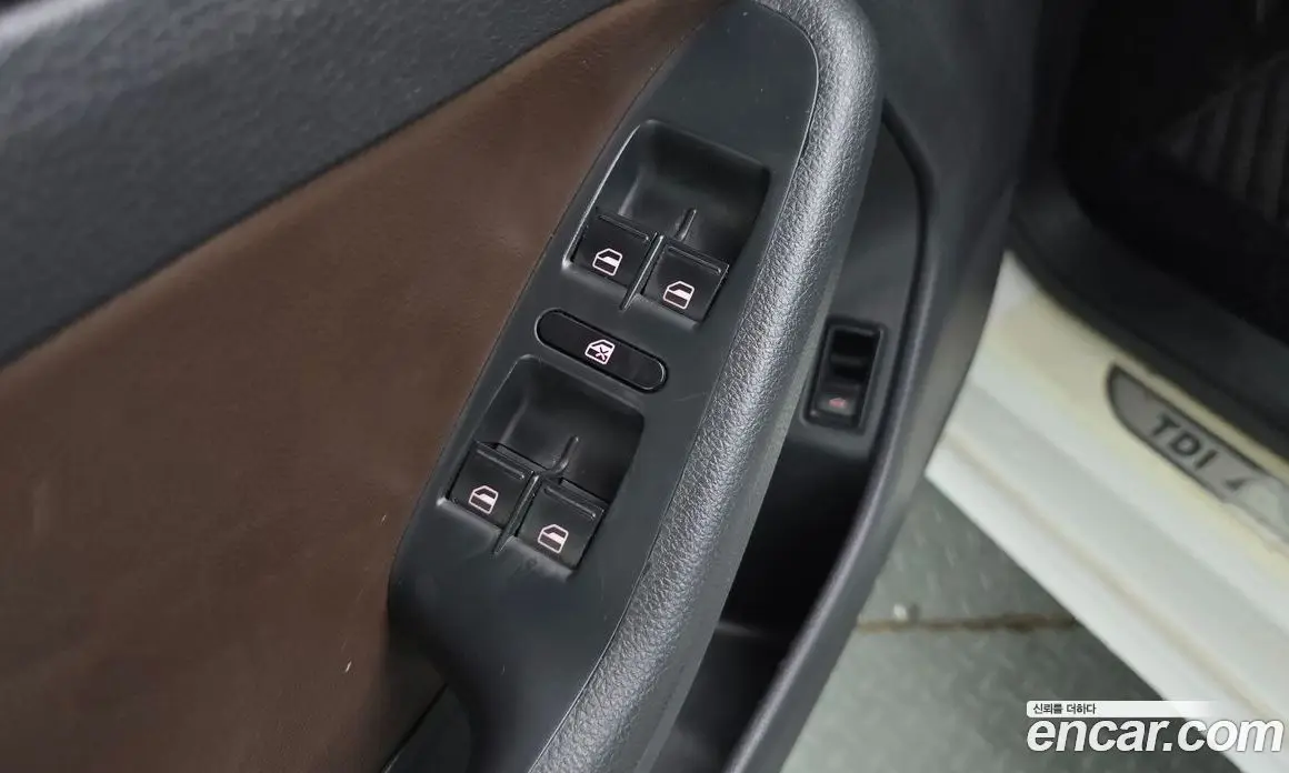 Volkswagen Jetta 2012 2.0 автомат (гидро), фото 19