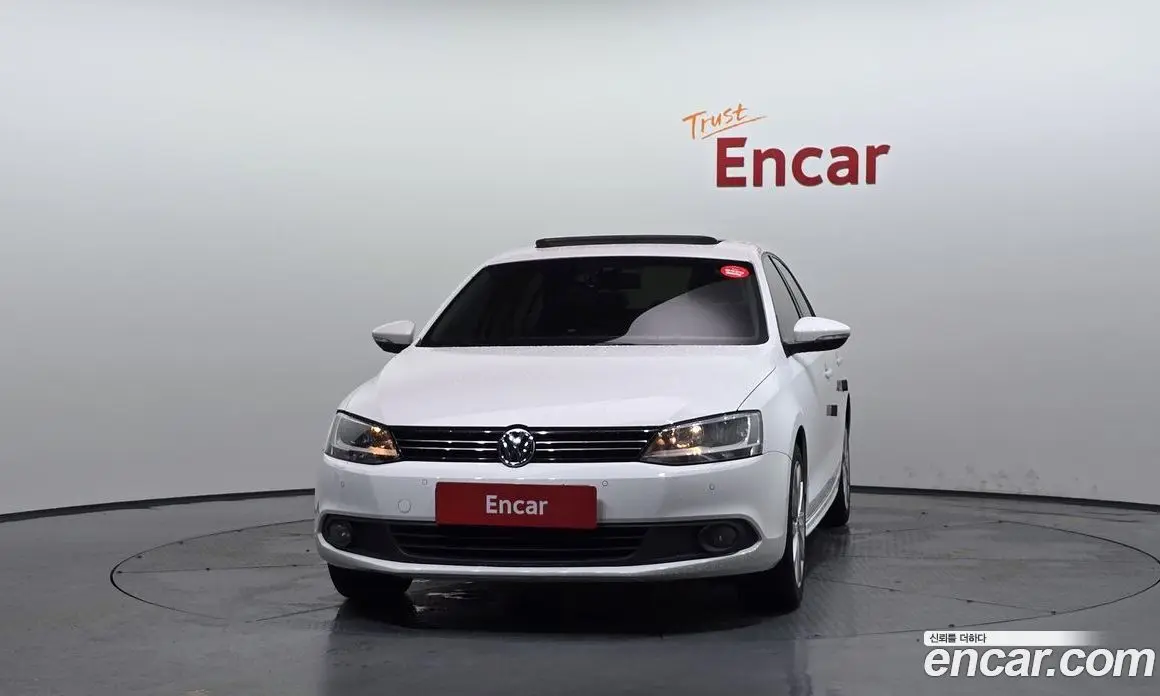 Volkswagen Jetta 2012 2.0 автомат (гидро), фото 3