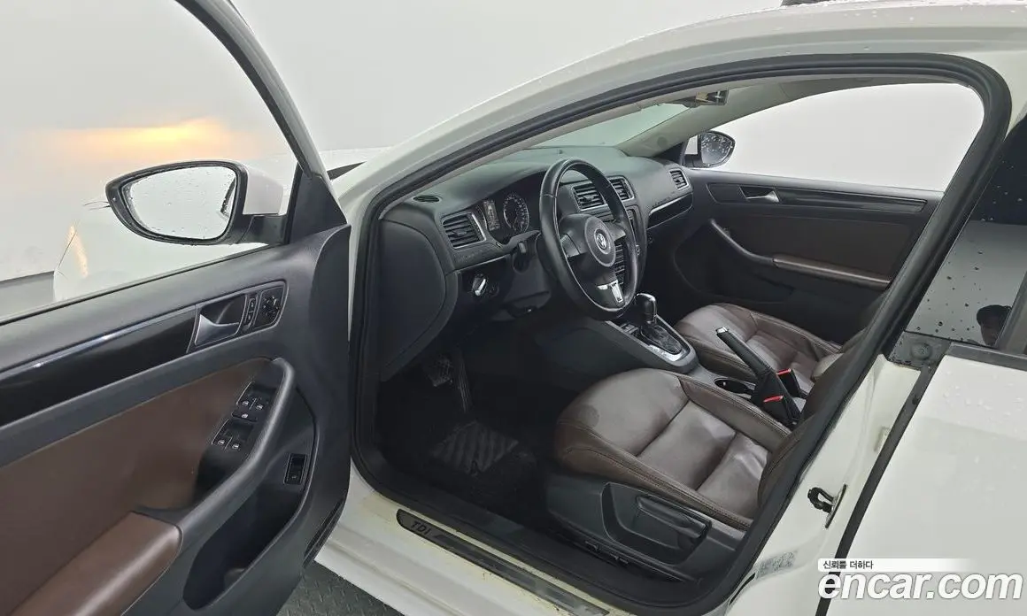 Volkswagen Jetta 2012 2.0 автомат (гидро), фото 10