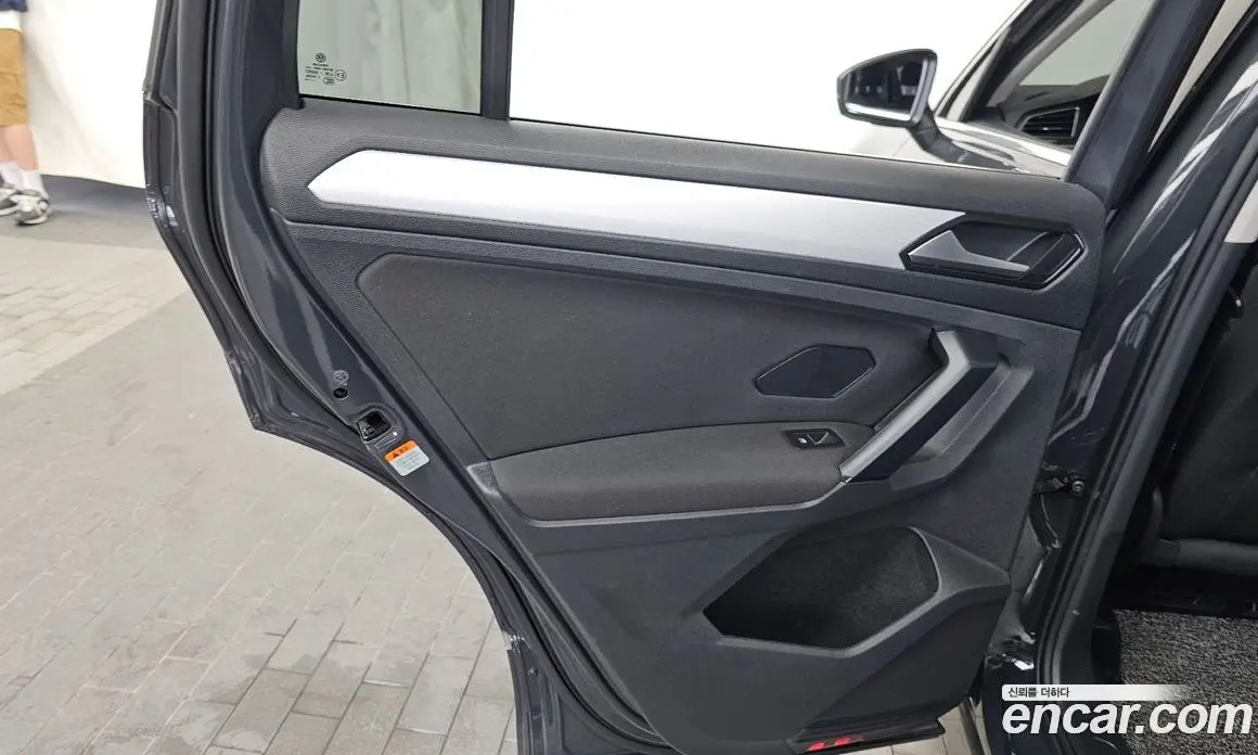 Volkswagen Tiguan 2018 2.0 автомат (гидро), фото 15