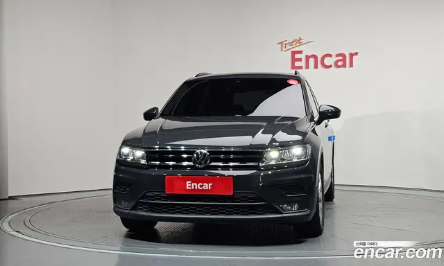 Volkswagen Tiguan 2018 2.0 автомат (гидро), миниатюра 3