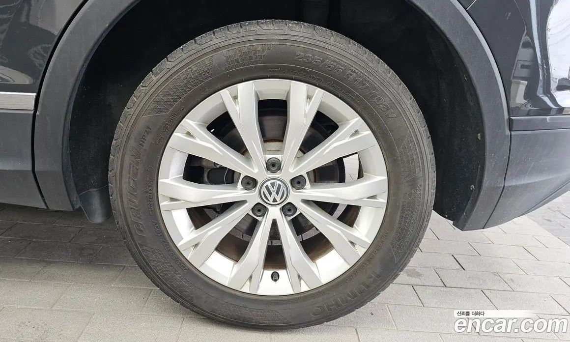 Volkswagen Tiguan 2018 2.0 автомат (гидро), фото 7