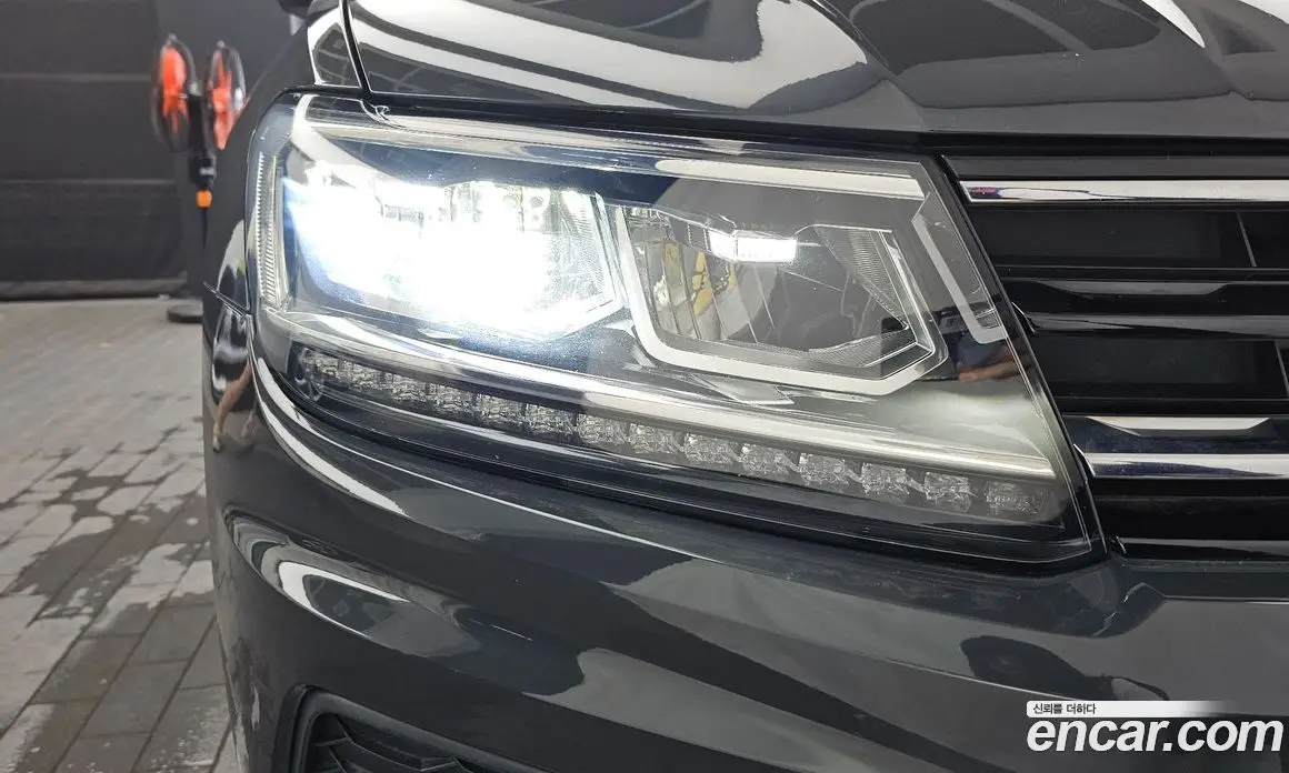 Volkswagen Tiguan 2018 2.0 автомат (гидро), фото 8
