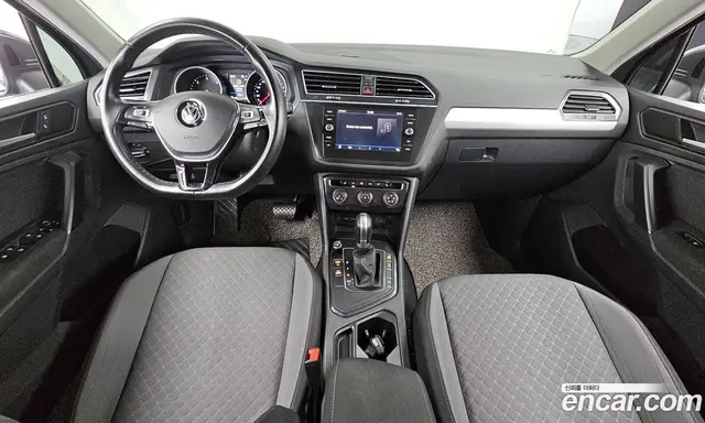 Volkswagen Tiguan 2018 2.0 автомат (гидро), миниатюра 10