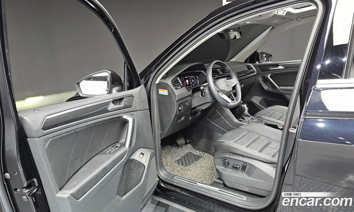 Volkswagen Tiguan 2021 2.0 автомат (гидро), фото 13