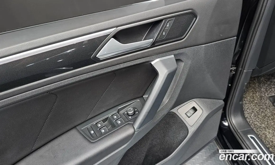 Volkswagen Tiguan 2021 2.0 автомат (гидро), фото 31