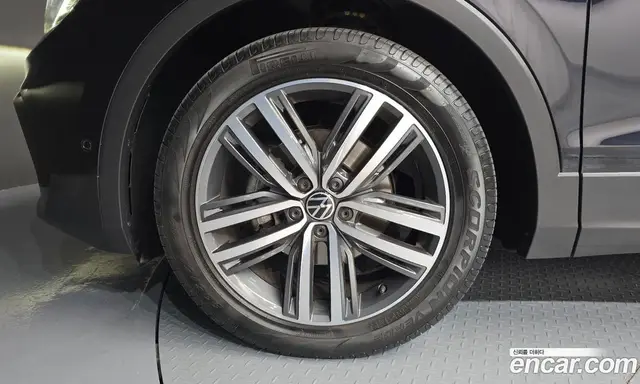 Volkswagen Tiguan 2021 2.0 автомат (гидро), миниатюра 5