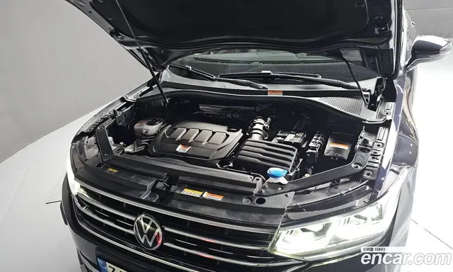 Volkswagen Tiguan 2021 2.0 автомат (гидро), миниатюра 6