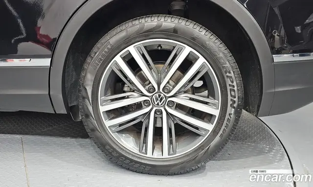 Volkswagen Tiguan 2021 2.0 автомат (гидро), миниатюра 7