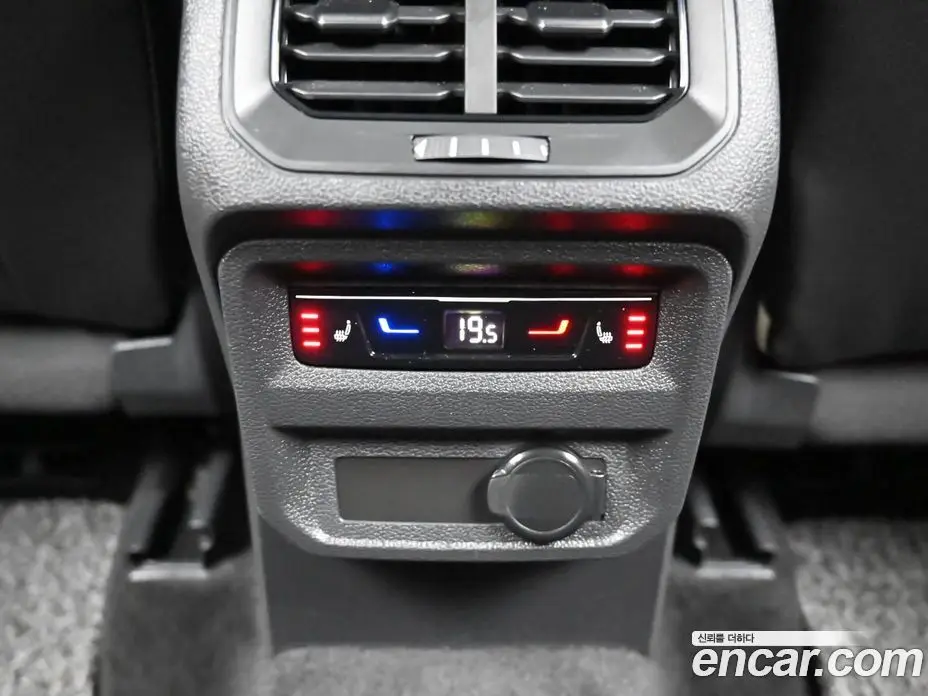 Volkswagen Tiguan 2022 2.0 автомат (гидро), фото 16