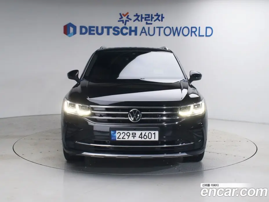 Volkswagen Tiguan 2022 2.0 автомат (гидро), фото 3