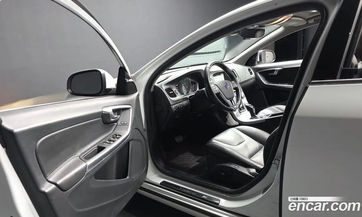Volvo S60 2016 2.0 автомат (гидро), фото 12