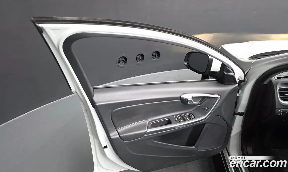 Volvo S60 2016 2.0 автомат (гидро), фото 13
