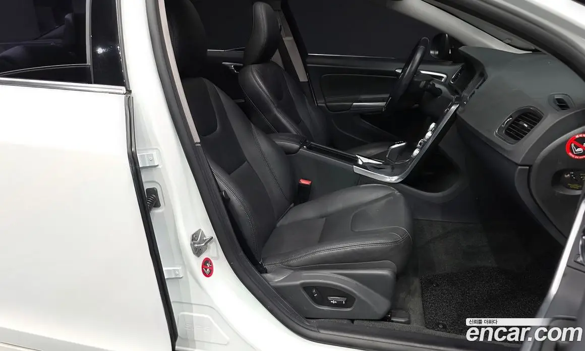 Volvo S60 2016 2.0 автомат (гидро), фото 16