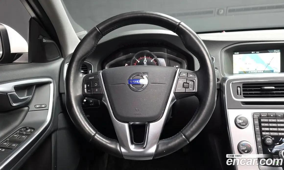Volvo S60 2016 2.0 автомат (гидро), фото 18