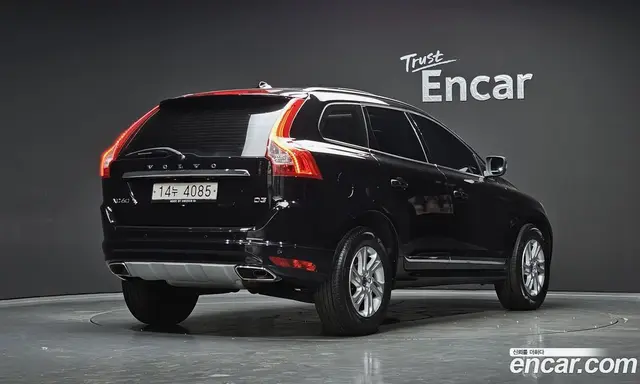 Volvo XC60 2017 2.0 автомат (гидро), миниатюра 2