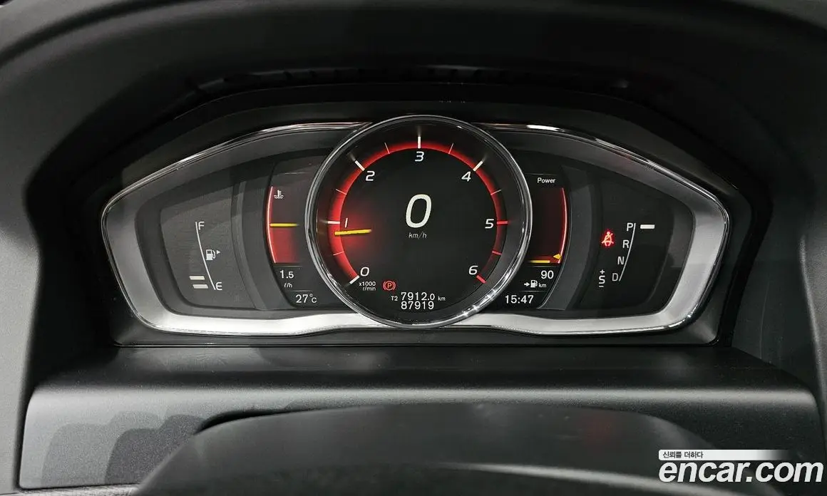 Volvo XC60 2017 2.0 автомат (гидро), фото 11