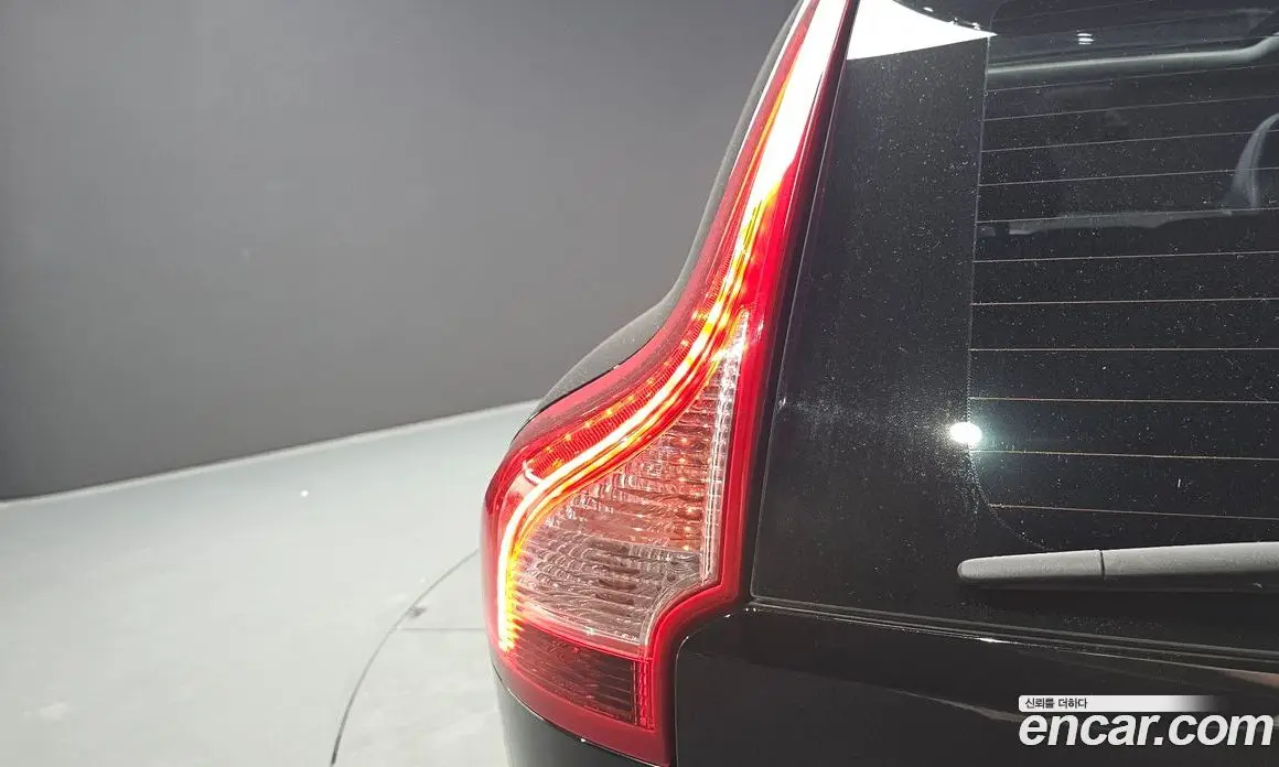 Volvo XC60 2017 2.0 автомат (гидро), фото 9