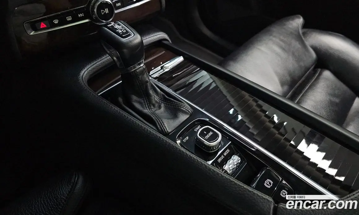 Volvo XC90 2016 2.0 автомат (гидро), фото 11