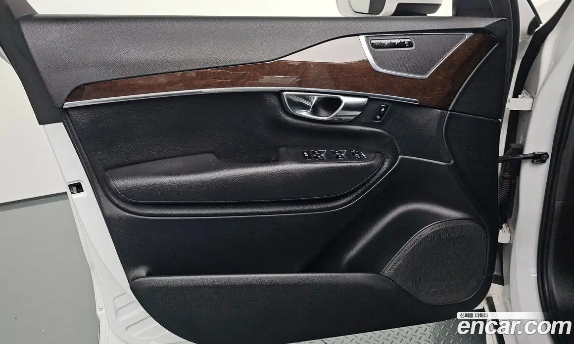 Volvo XC90 2016 2.0 автомат (гидро), фото 13