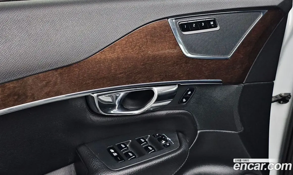 Volvo XC90 2016 2.0 автомат (гидро), фото 26
