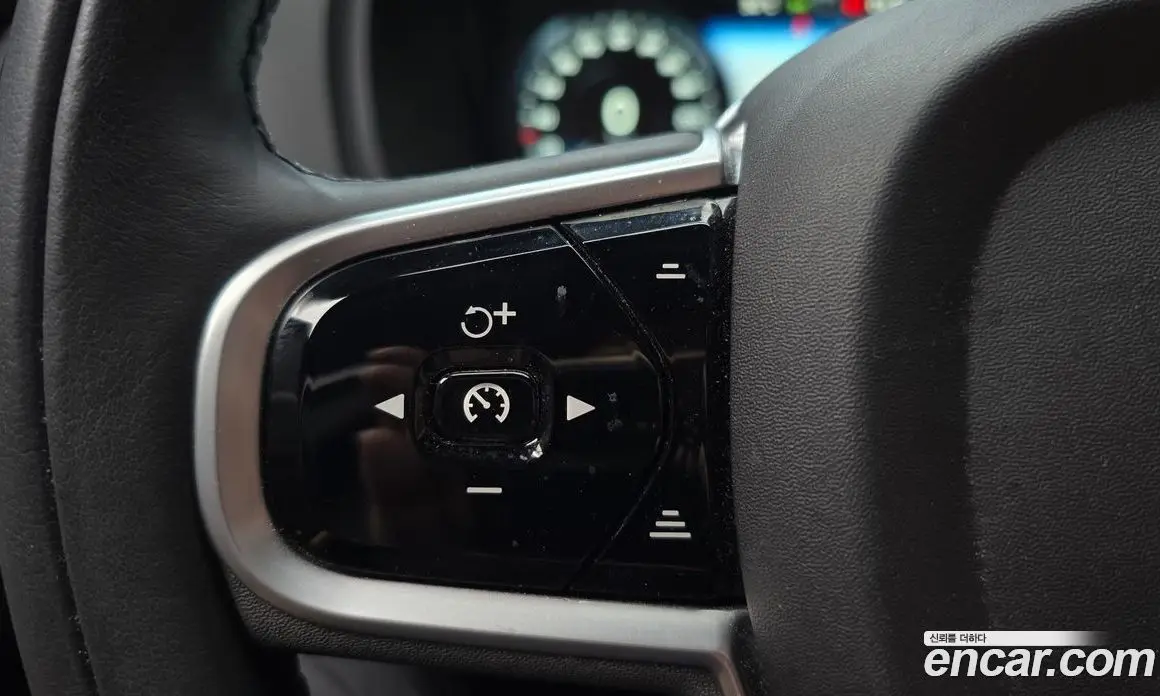 Volvo XC90 2019 2.0 автомат (гидро), фото 15