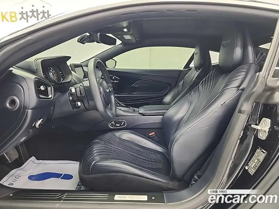 Aston Martin DB11 2017 5.2 автомат (гидро), фото 11