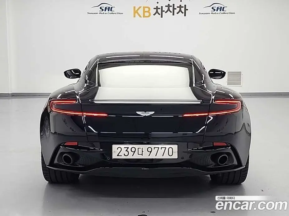 Aston Martin DB11 2017 5.2 автомат (гидро), фото 3