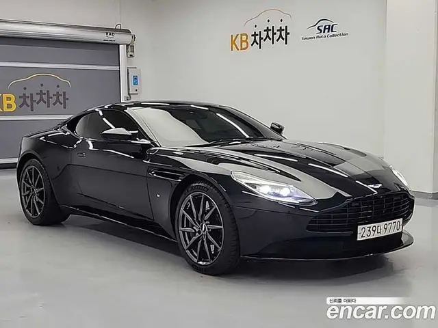 Aston Martin DB11 2017 5.2 автомат (гидро), миниатюра 4