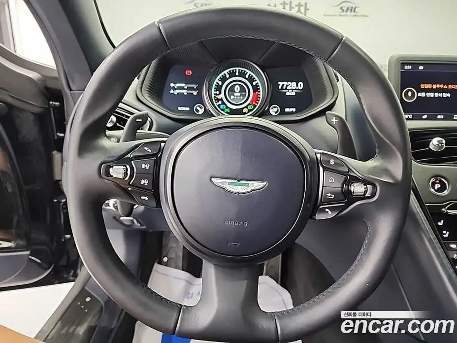 Aston Martin DB11 2017 5.2 автомат (гидро), фото 9