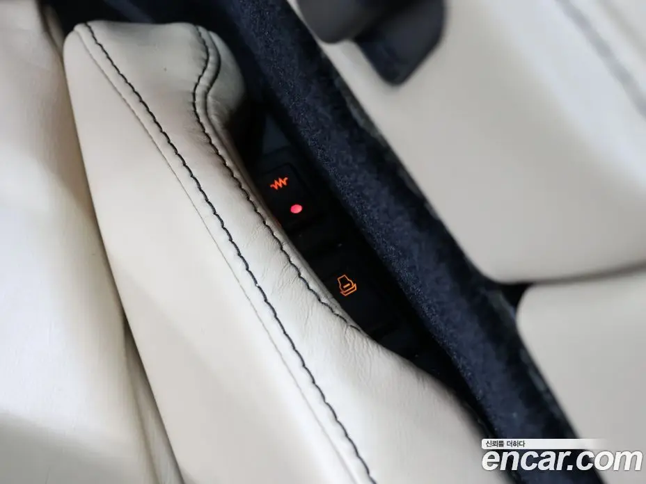 Aston Martin DB9 2006 5.9 автомат (гидро), фото 18
