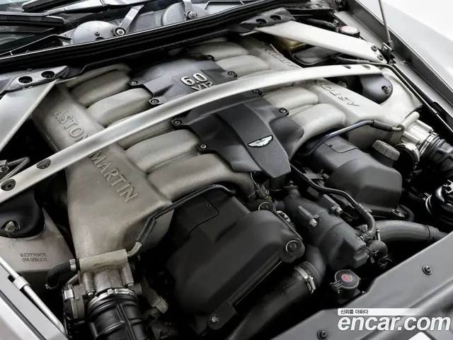 Aston Martin DB9 2006 5.9 автомат (гидро), миниатюра 7