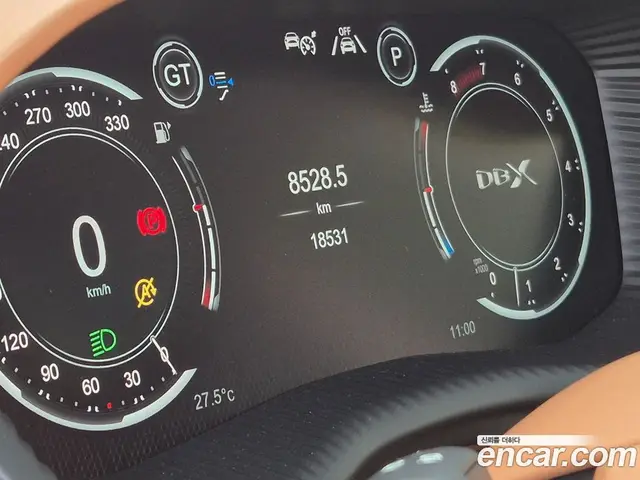 Aston Martin DBX 2022 4.0 автомат (гидро), миниатюра 8