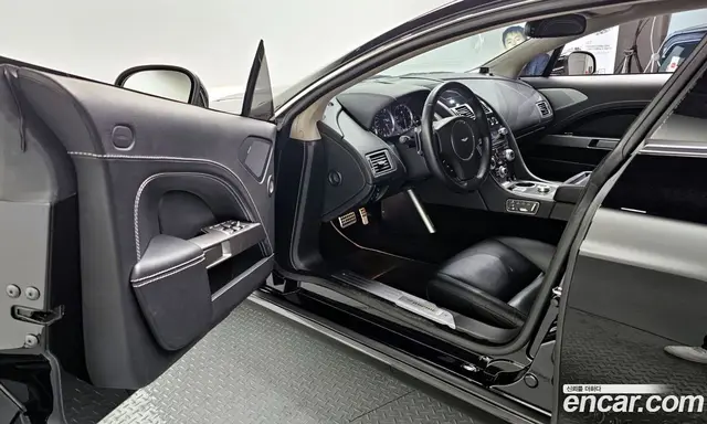 Aston Martin Rapide 2010 5.9 автомат (гидро), миниатюра 11