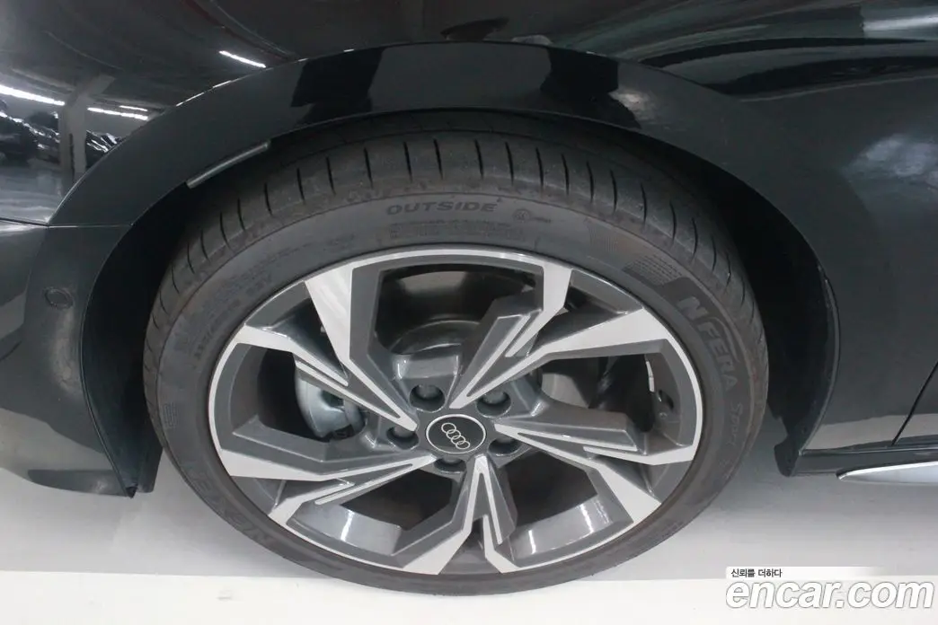 Audi A3 2026 2.0 автомат (гидро), фото 5