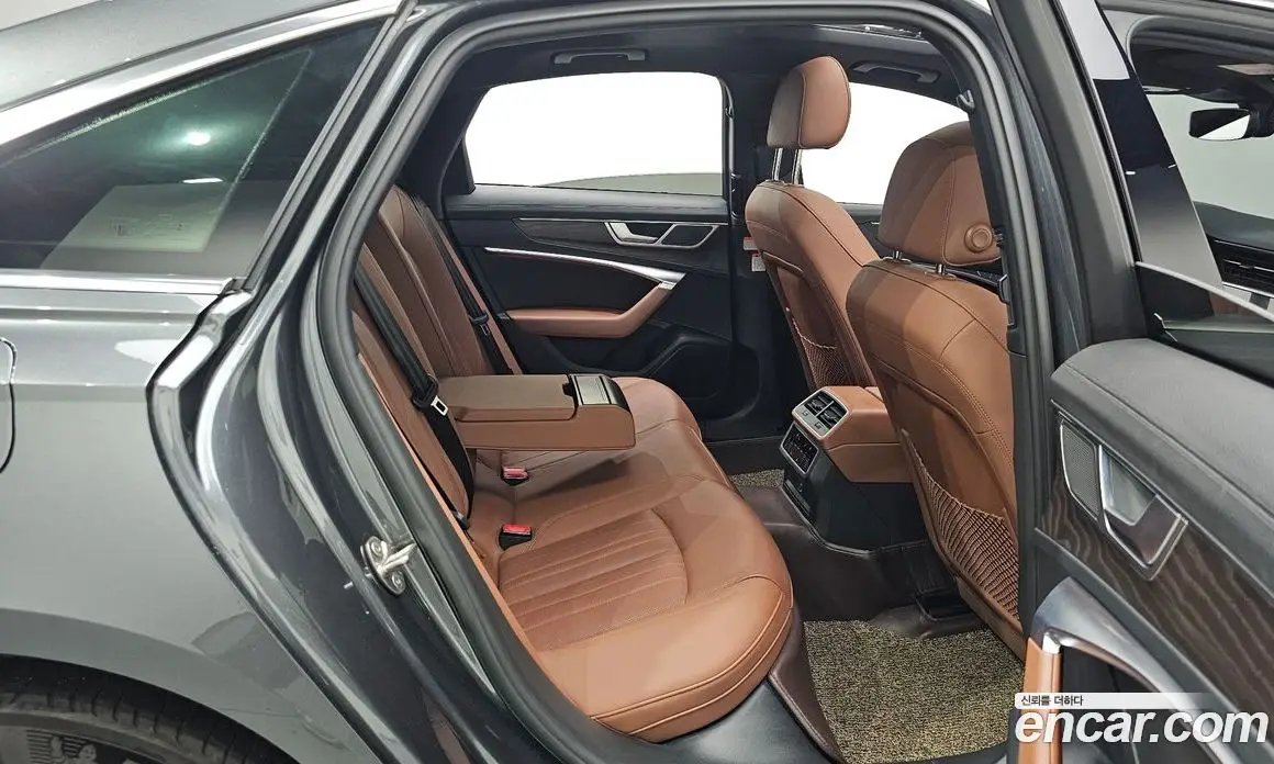 Audi A6 2021 2.0 автомат (гидро), фото 16