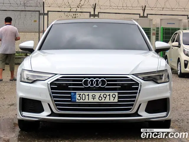 Audi A6 2021 2.0 автомат (гидро), миниатюра 1