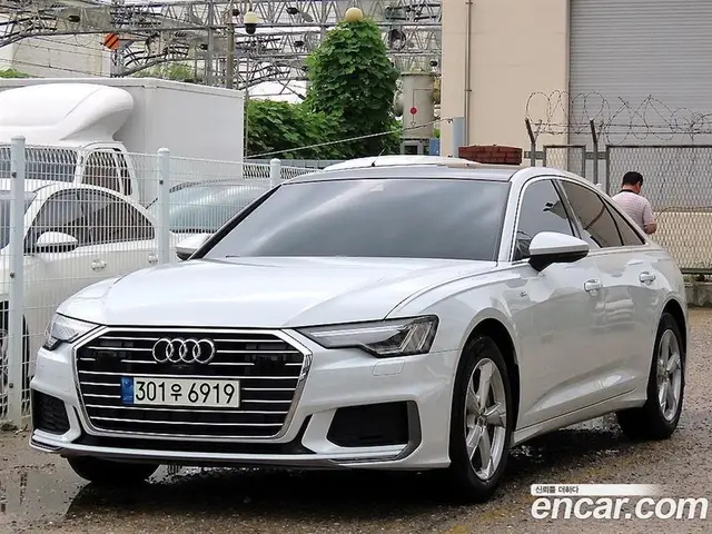 Audi A6 2021 2.0 автомат (гидро), миниатюра 2