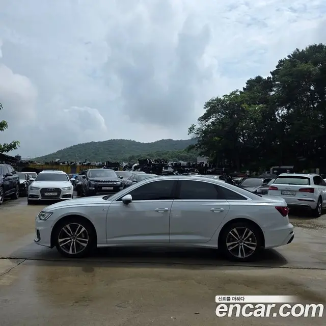 Audi A6 2022 2.0 автомат (гидро), миниатюра 3