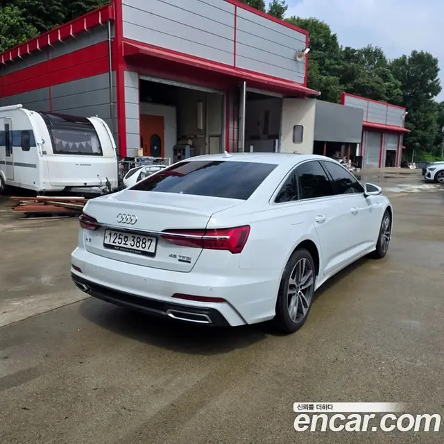 Audi A6 2022 2.0 автомат (гидро), миниатюра 6