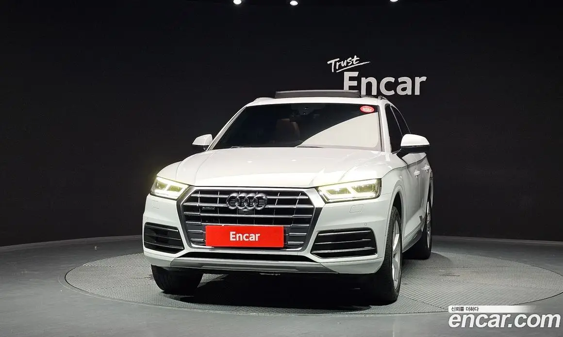 Audi Q5 2020 2.0 автомат (гидро), фото 3