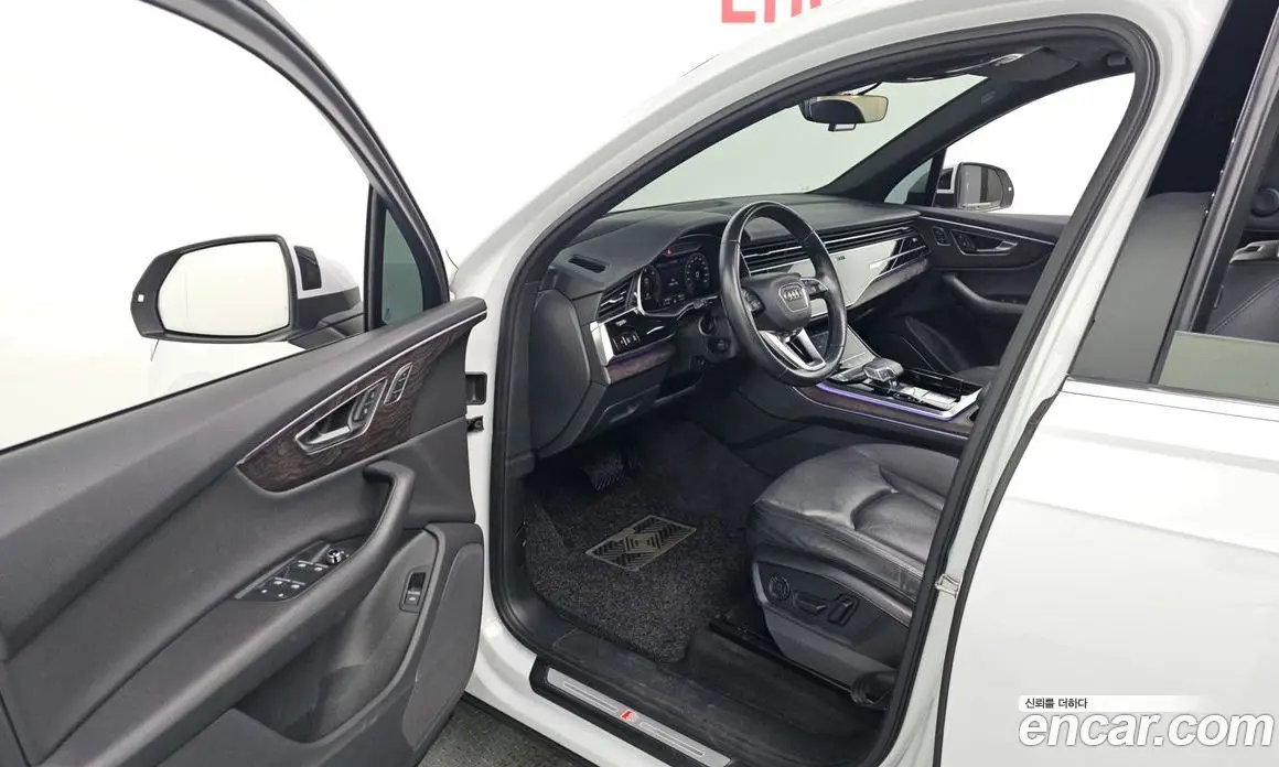 Audi Q7 2020 3.0 автомат (гидро), фото 13
