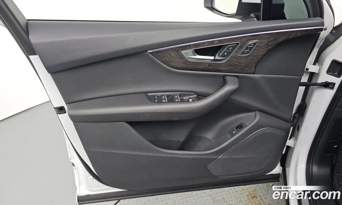 Audi Q7 2020 3.0 автомат (гидро), фото 14