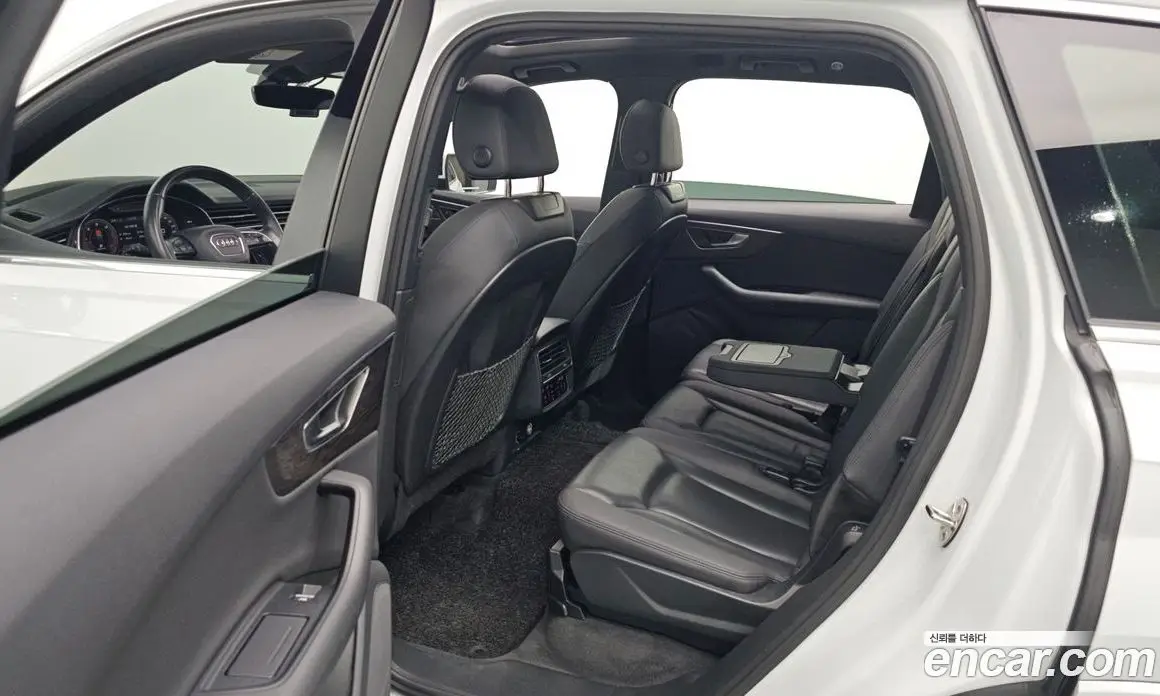 Audi Q7 2020 3.0 автомат (гидро), фото 18