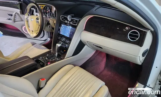 Bentley Flying Spur 2018 4.0 автомат (гидро), миниатюра 12