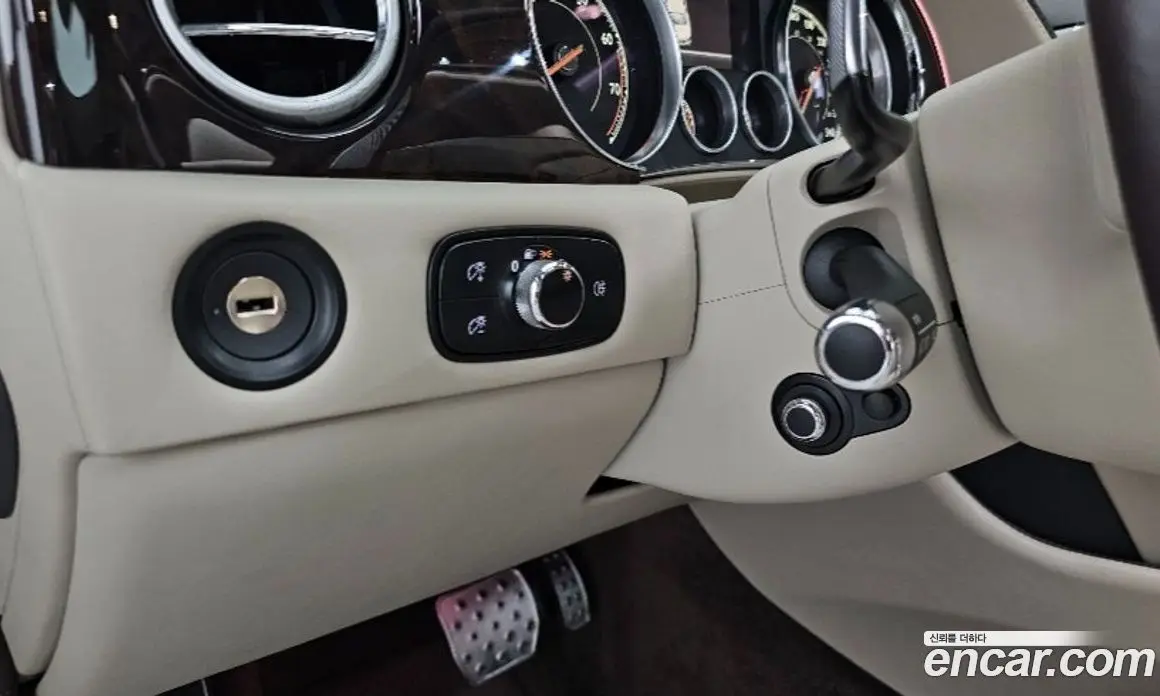 Bentley Flying Spur 2018 4.0 автомат (гидро), фото 18